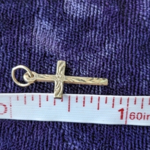 Solid 10K Gold Classic Cross Pendant - Picture 5 of 6
